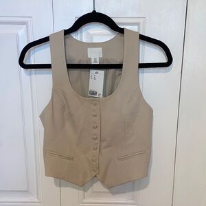 NWT Scoop Neck Beige Button-Up Vest